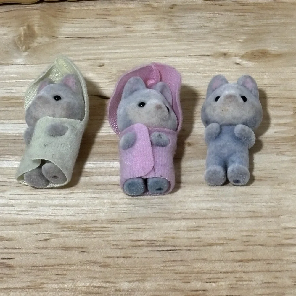 Calico Critters‎ Figures Lot Sylvanian Families Husky Dog Family Furniture READ